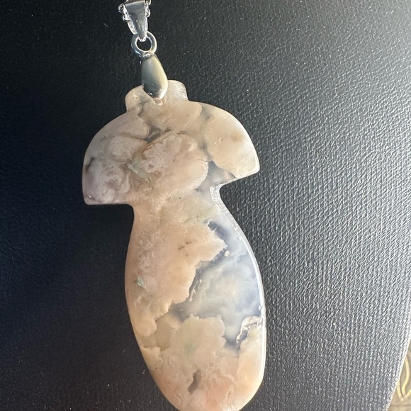 Beautiful and Unique Flower Agate Qipao Carving Pendant Necklace - Picture 9 of 12